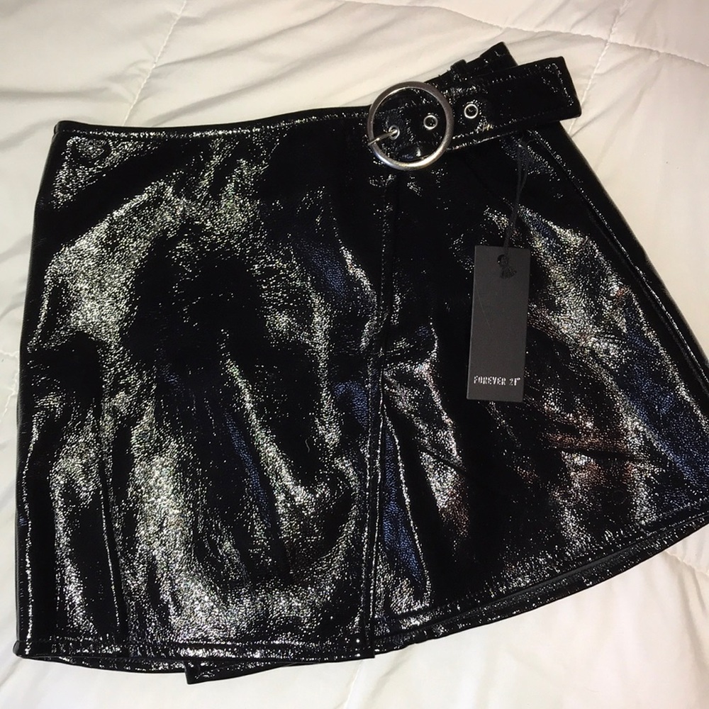 🆕 BLACK FOREVER 21 SKIRT
